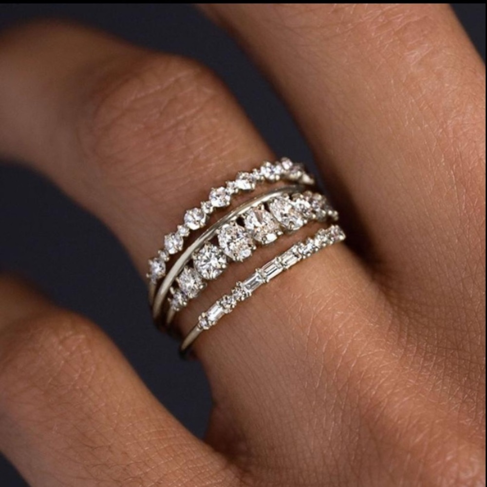 4-Pc Set Fine Oval Zircon Silver Stackable Rings